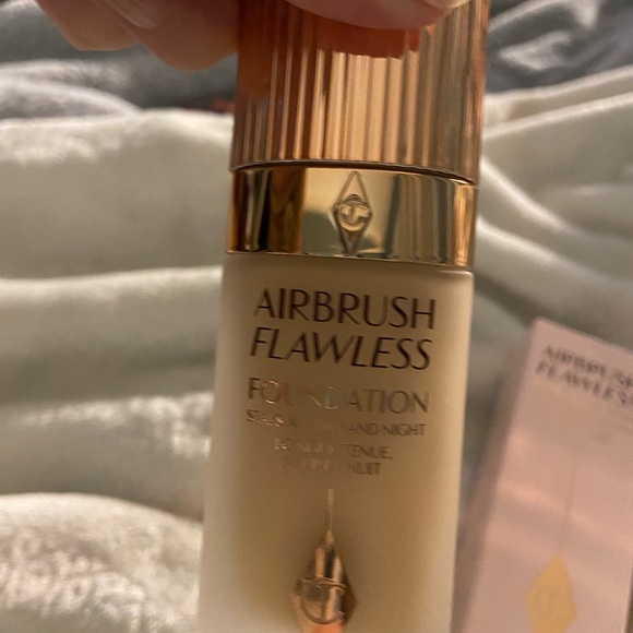 Charlotte Tilbury Brand New (I bought 2). Color is 5.5 Warm. - Picture 4 of 7